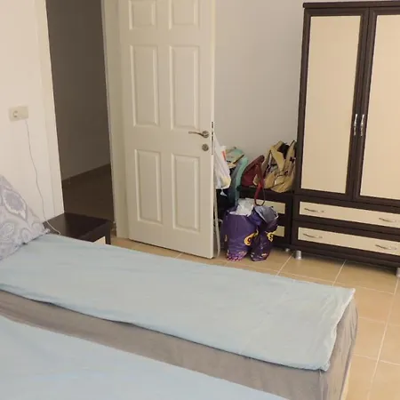 Huge 3 Bedroom Apartment, 100 Metres From Beach, Mavisehir, Apartament *